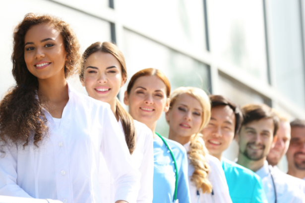 O Instituto IBDSocial apresenta modelos de gestão inovadora que fortalecem a qualidade e a confiança na saúde.